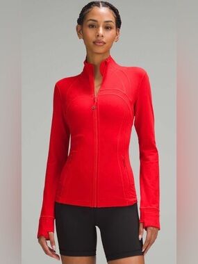 Lululemon NWT Define Jacket Luon, full zipper, zipper pocket True Red Size 4